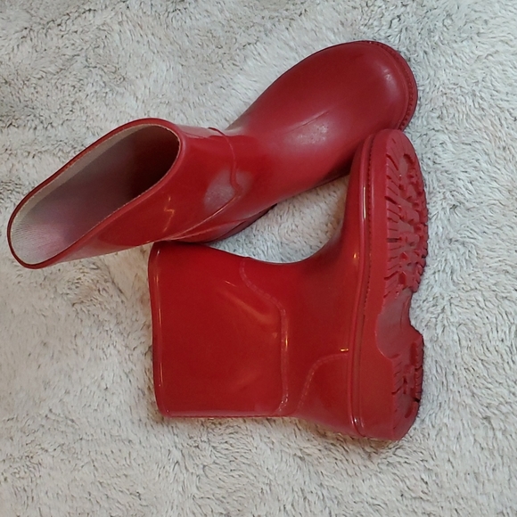 Children's Red Rubber Slip-on Boots (No Shoes Required) - 4" shaft - EUC - Sz 6 - Picture 2 of 12